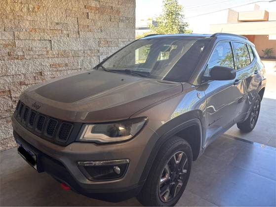JEEP COMPASS 2.0 16V DIESEL TRAILHAWK 4X4 AUTOMÁTICO JEEP COMPASS 2.0 16V DIESEL TRAILHAWK 4X4 AUTOMÁTICO